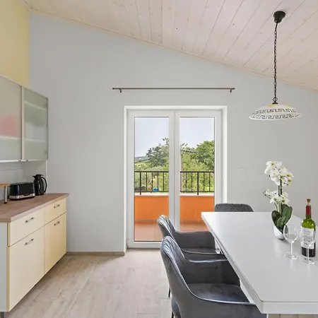 Damian Konukevi Materada