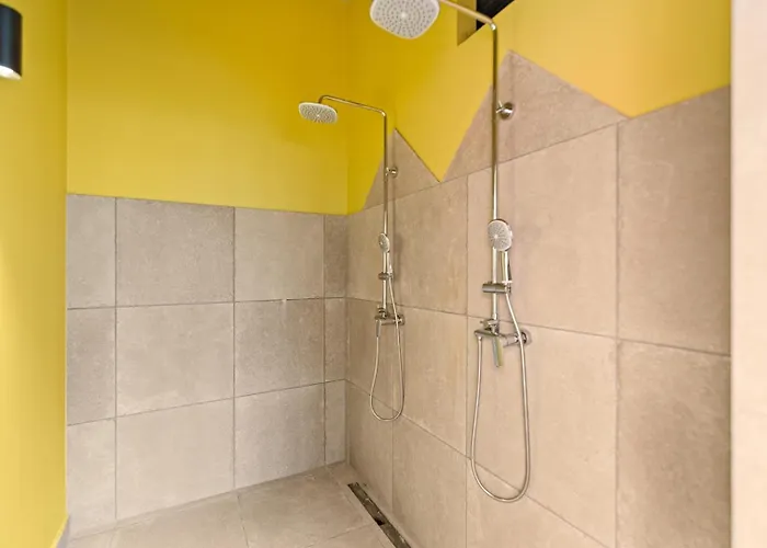 Damian Gostinjska kuća 4*