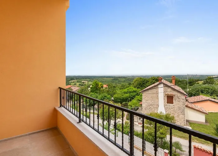 Gostinjska kuća Damian 4*