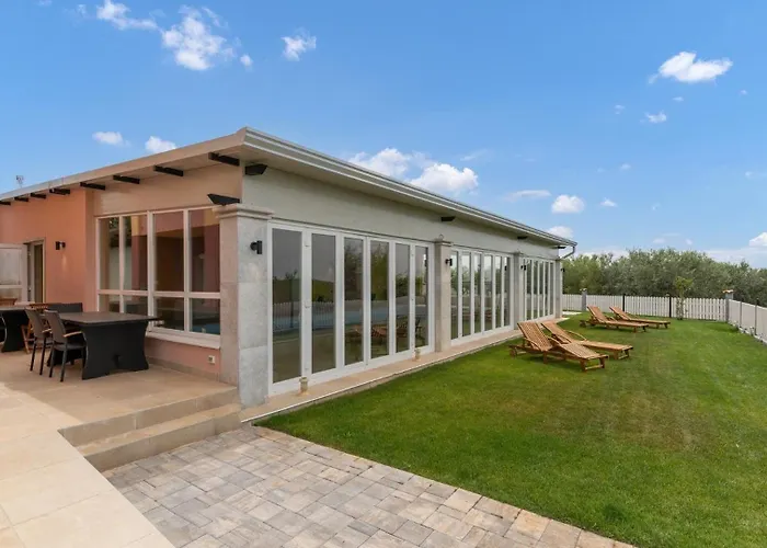 Gostinjska kuća Damian 4*